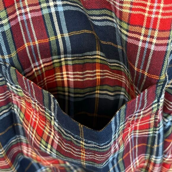 ST. JOHN’S BAY Women’s Classic Shirt XL Navy Tartan Plaid Long Sleeve Cotton NEW - Picture 14 of 15